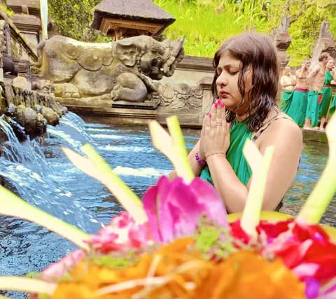 🌕 Menopause: A Sacred Shift in Feminine&nbsp;Energy